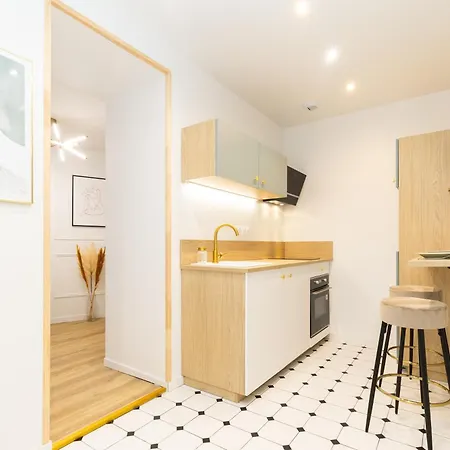 Le Mandarous Apartament *