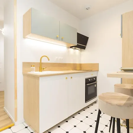 Le Mandarous Apartament *